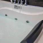 Viroga Aparthotel 4*