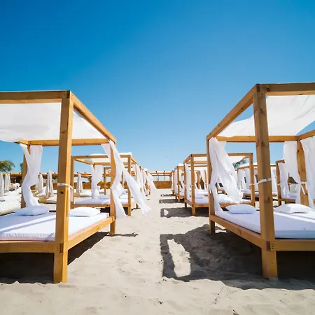 Viroga Aparthotel 4*